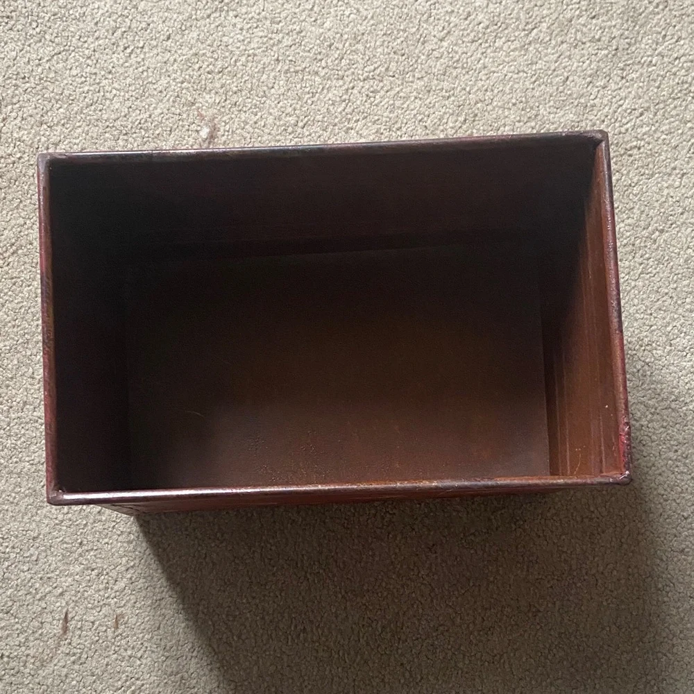 Red Vintage-Style Metal Storage Box e Co Op
